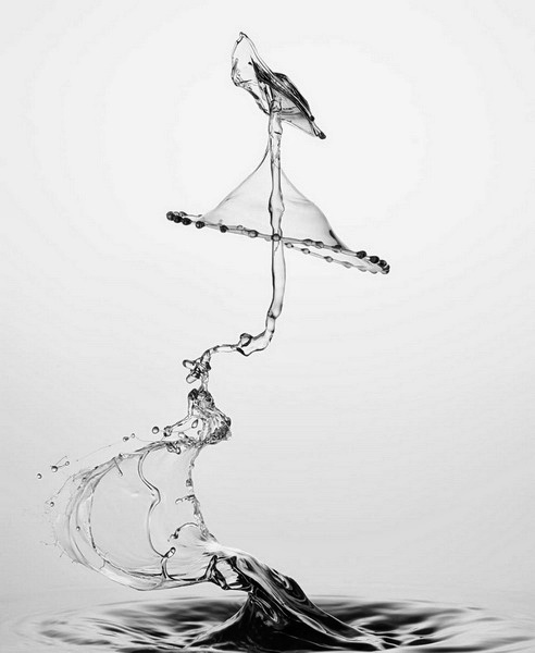 Erika Tanzer - Wasserskulptur (URKUNDE) Erika Tanzer - Wasserskulptur (URKUNDE)